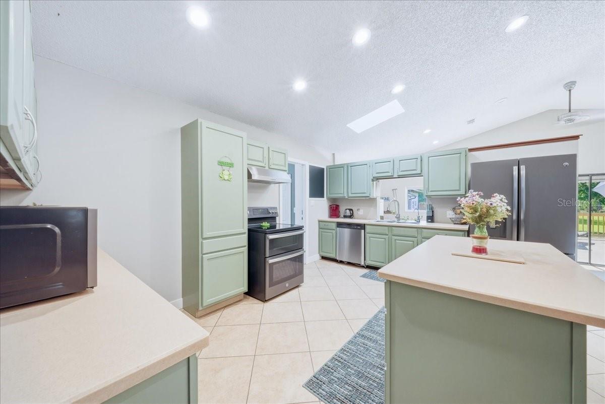 Image 10 of 51 For 4230 Tangerine Street