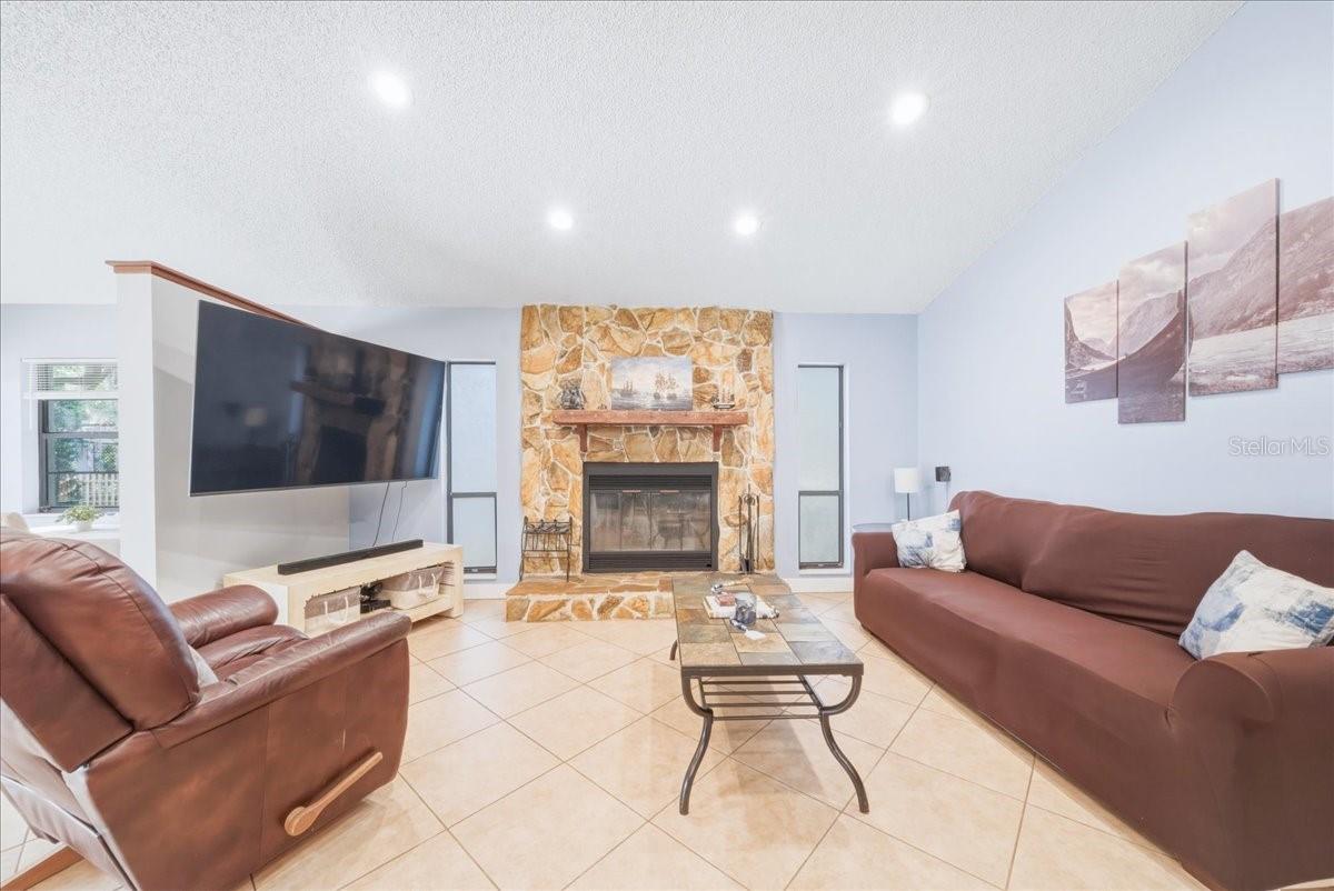 Image 13 of 51 For 4230 Tangerine Street