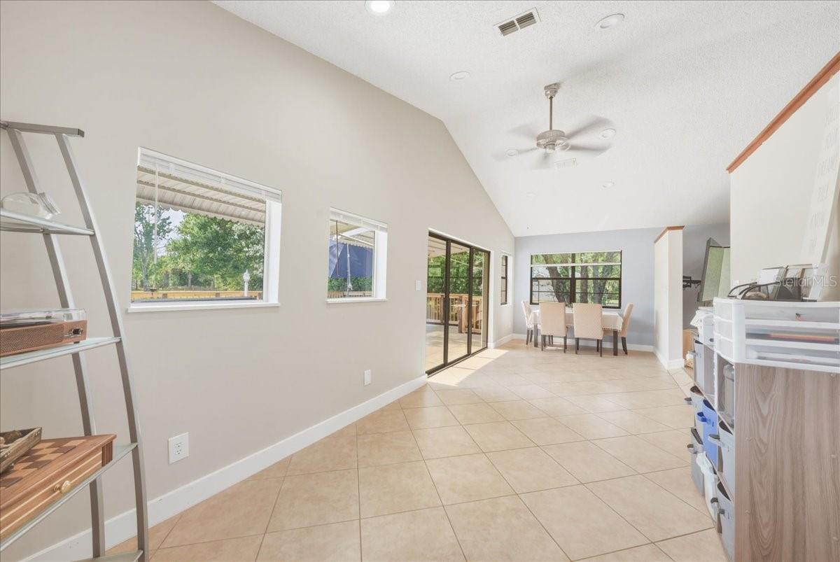 Image 15 of 51 For 4230 Tangerine Street