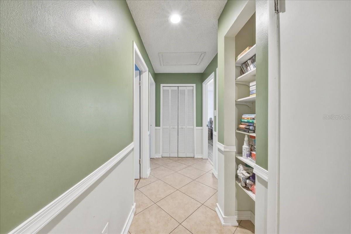 Image 17 of 51 For 4230 Tangerine Street
