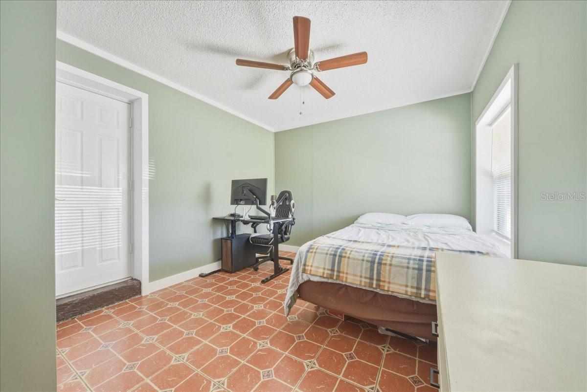 Image 25 of 51 For 4230 Tangerine Street