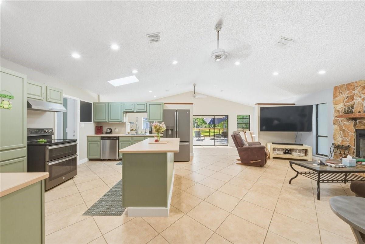 Image 7 of 51 For 4230 Tangerine Street