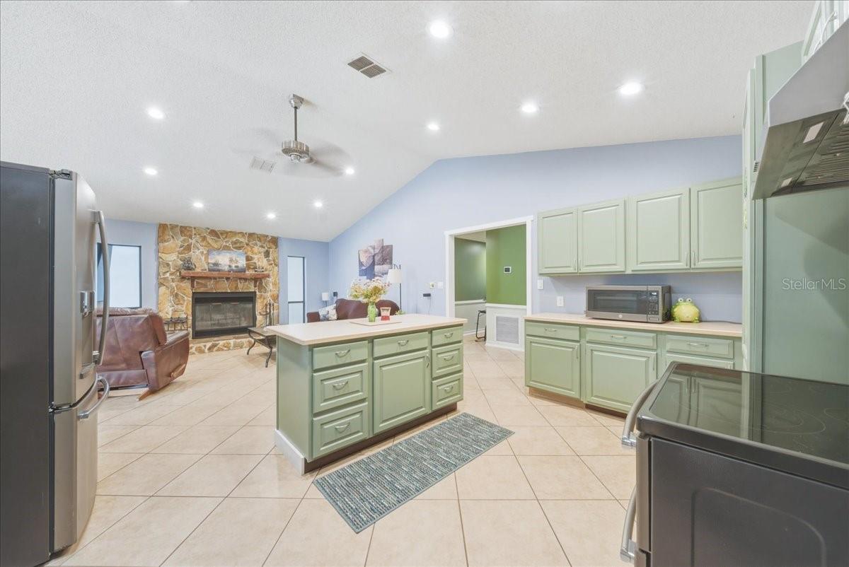 Image 8 of 51 For 4230 Tangerine Street