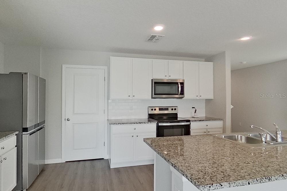 Image 3 of 20 For 8610 44th Court
