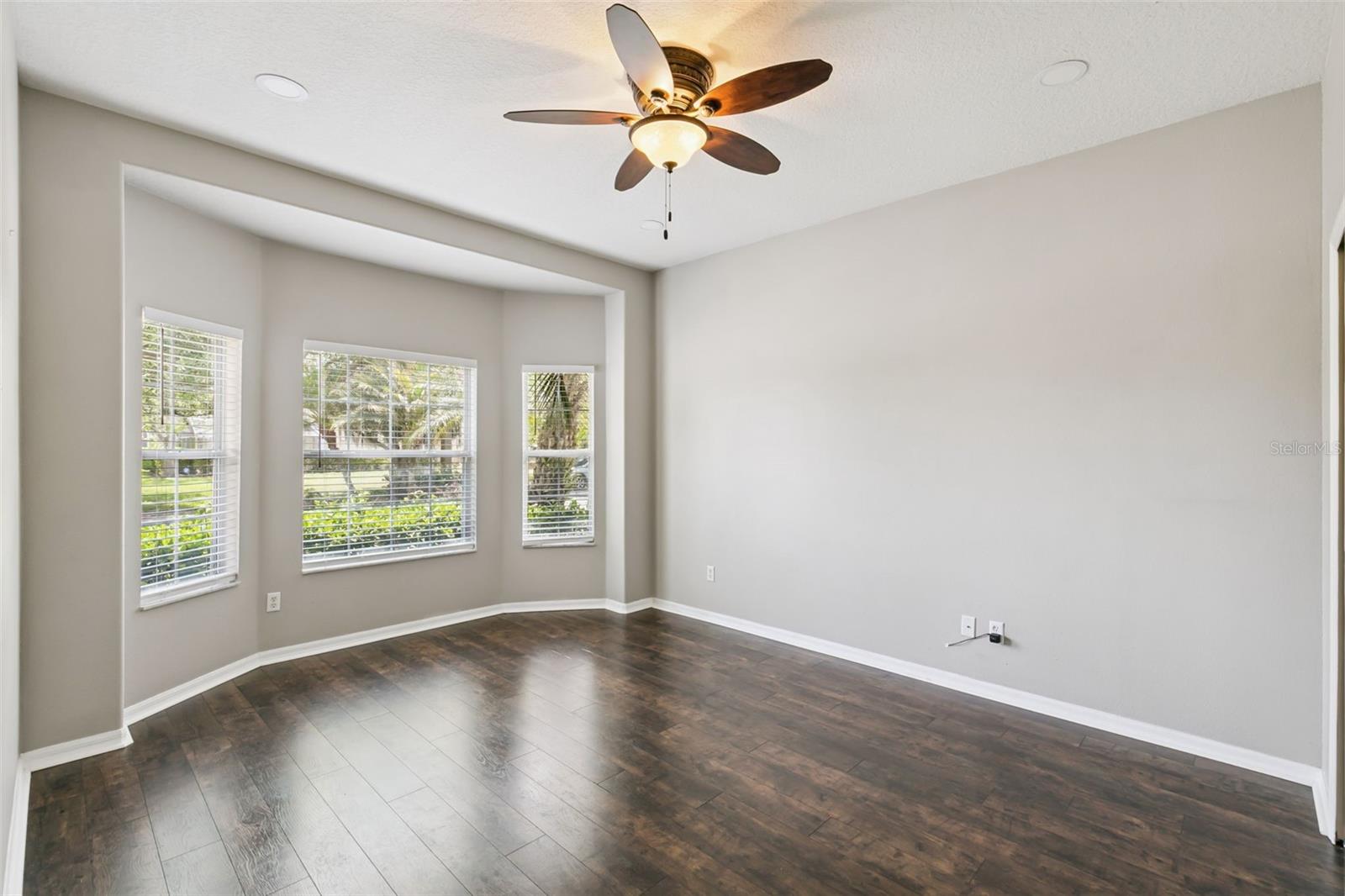 Image 9 of 55 For 237 Strathmore Circle
