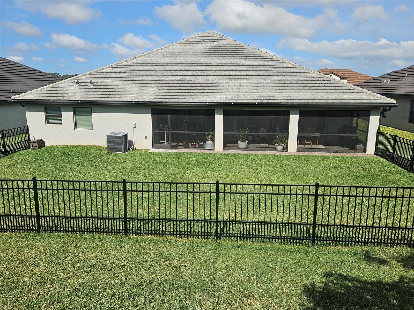 Listing photo id 1 for 4222 Juliana Lake Drive