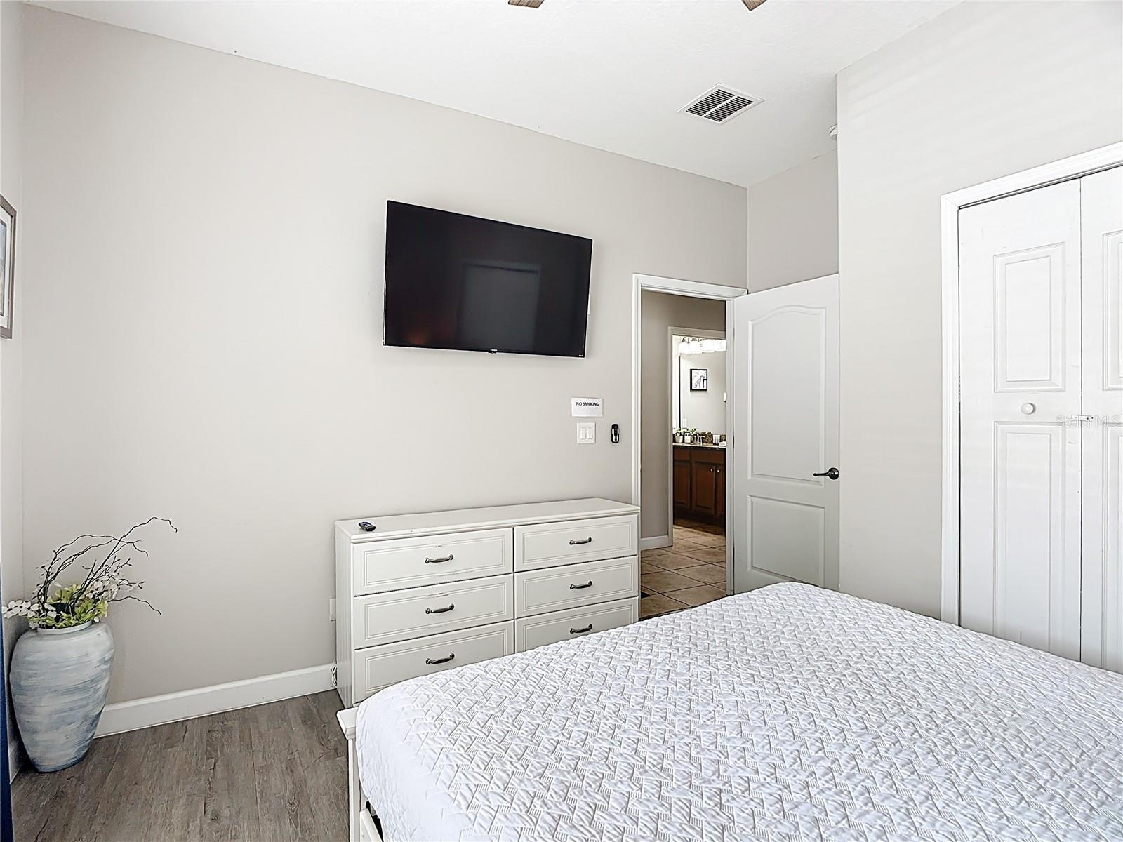 Image 23 of 26 For 8951 California Palm Road