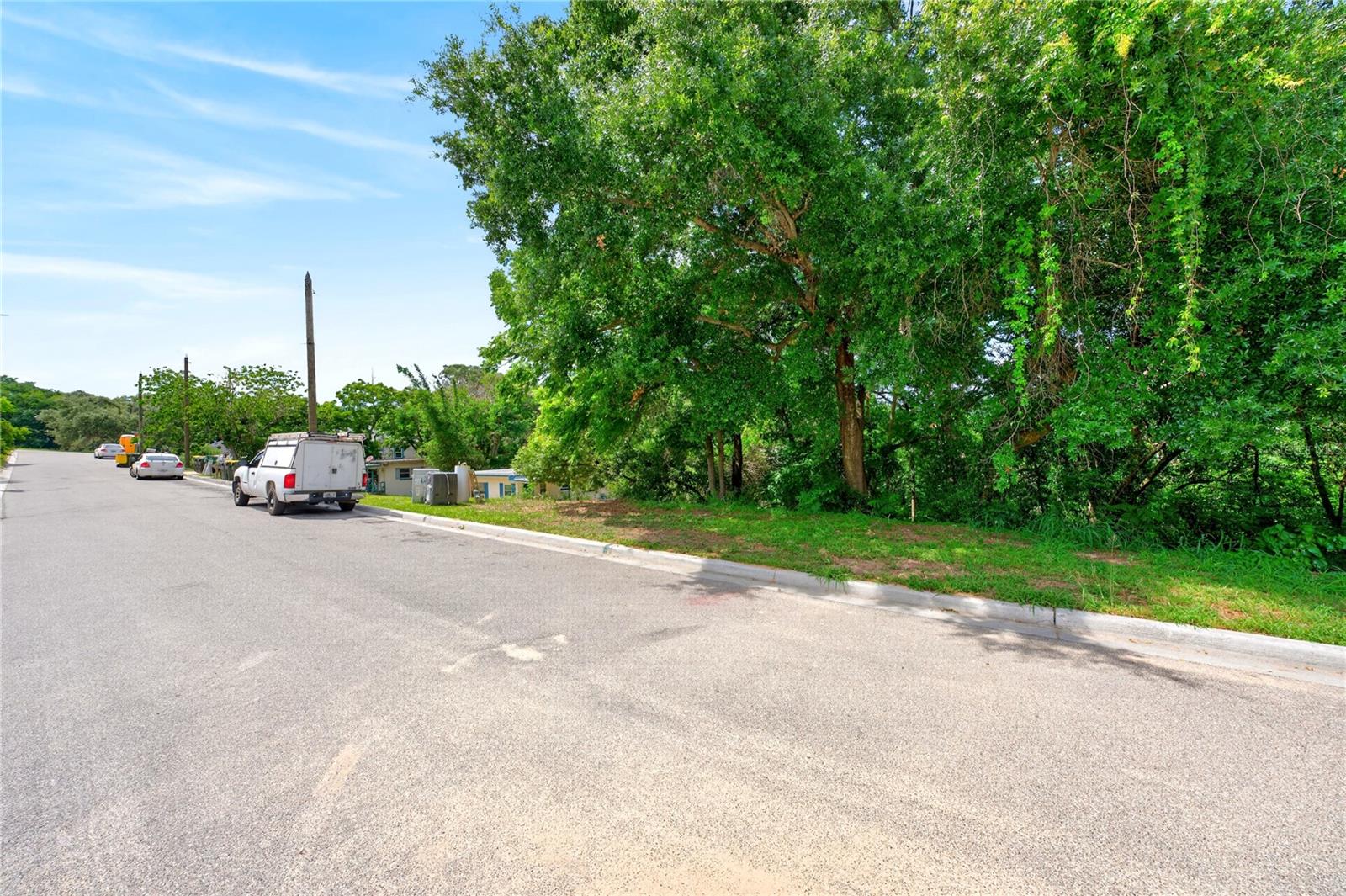 Image 2 of 26 For E Minneola Avenue