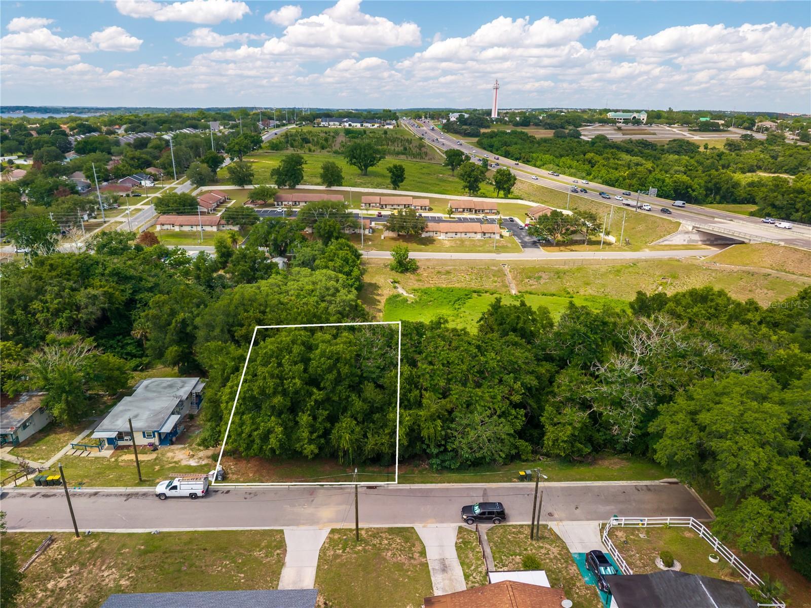 Image 22 of 26 For E Minneola Avenue