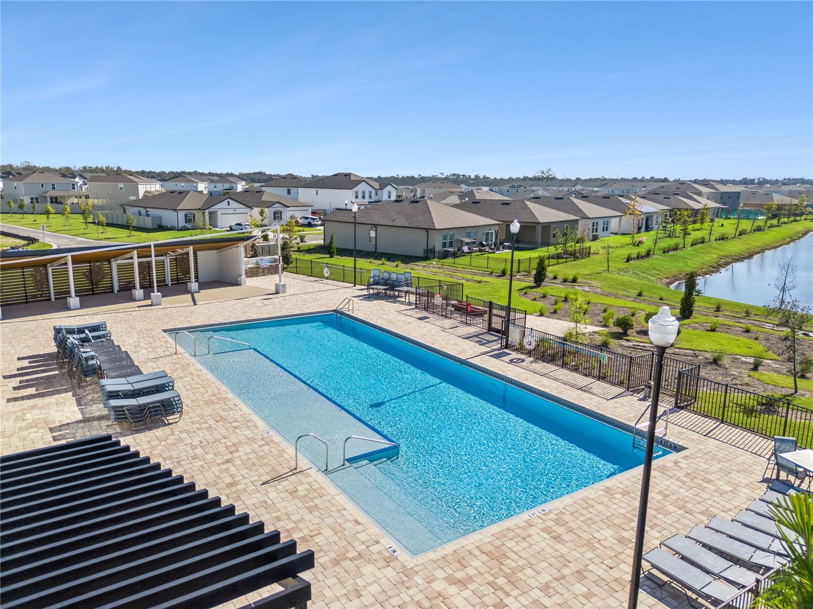 Image 37 of 47 For 592 Preston Cove Drive