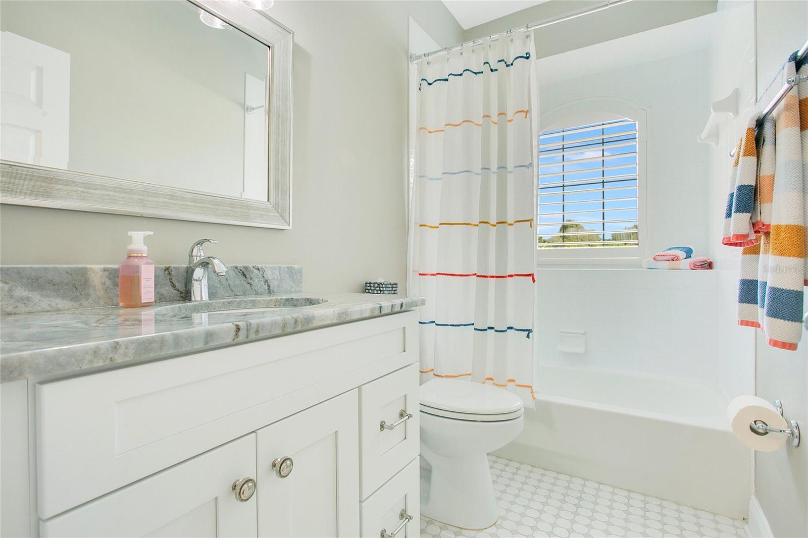 Image 21 of 26 For 7003 Somerton Boulevard