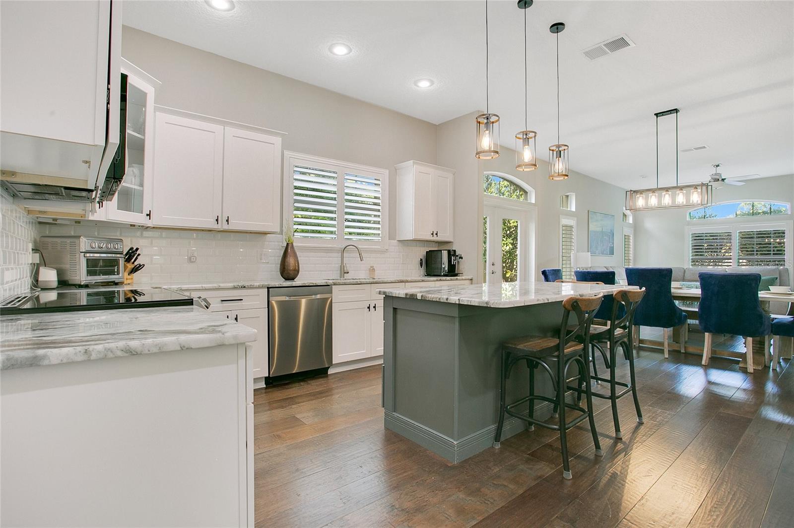 Image 4 of 26 For 7003 Somerton Boulevard