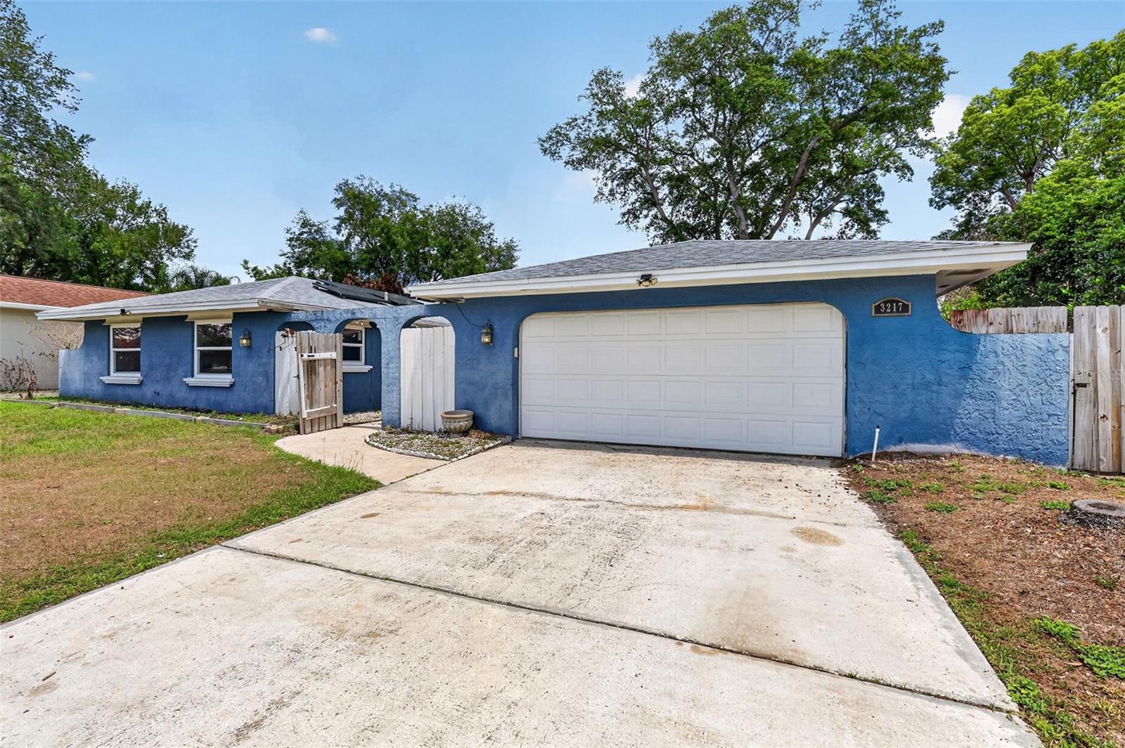 Listing photo id 8 for 3217 Lake Anderson Avenue