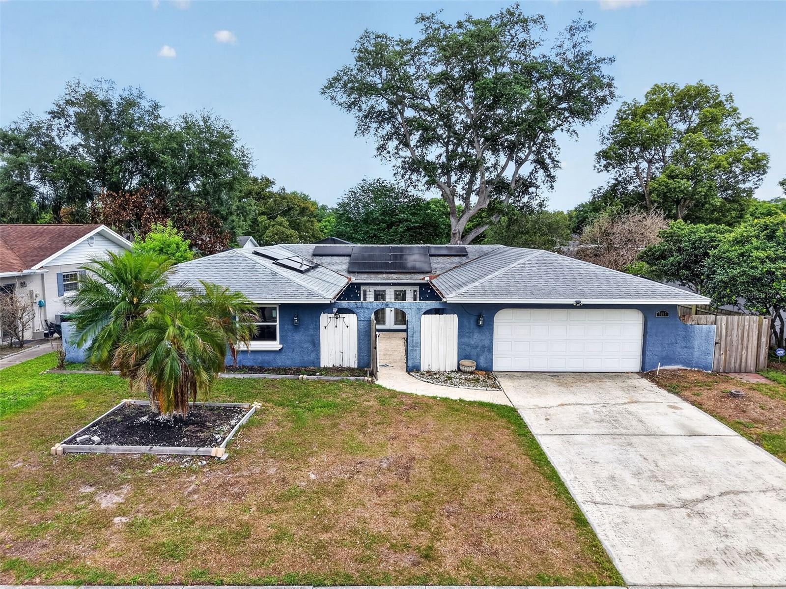 Listing photo id 0 for 3217 Lake Anderson Avenue