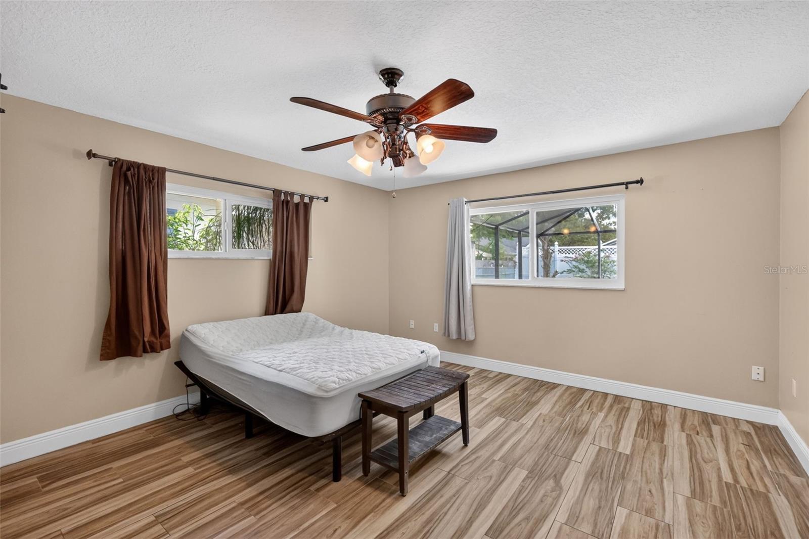 Listing photo id 25 for 3217 Lake Anderson Avenue