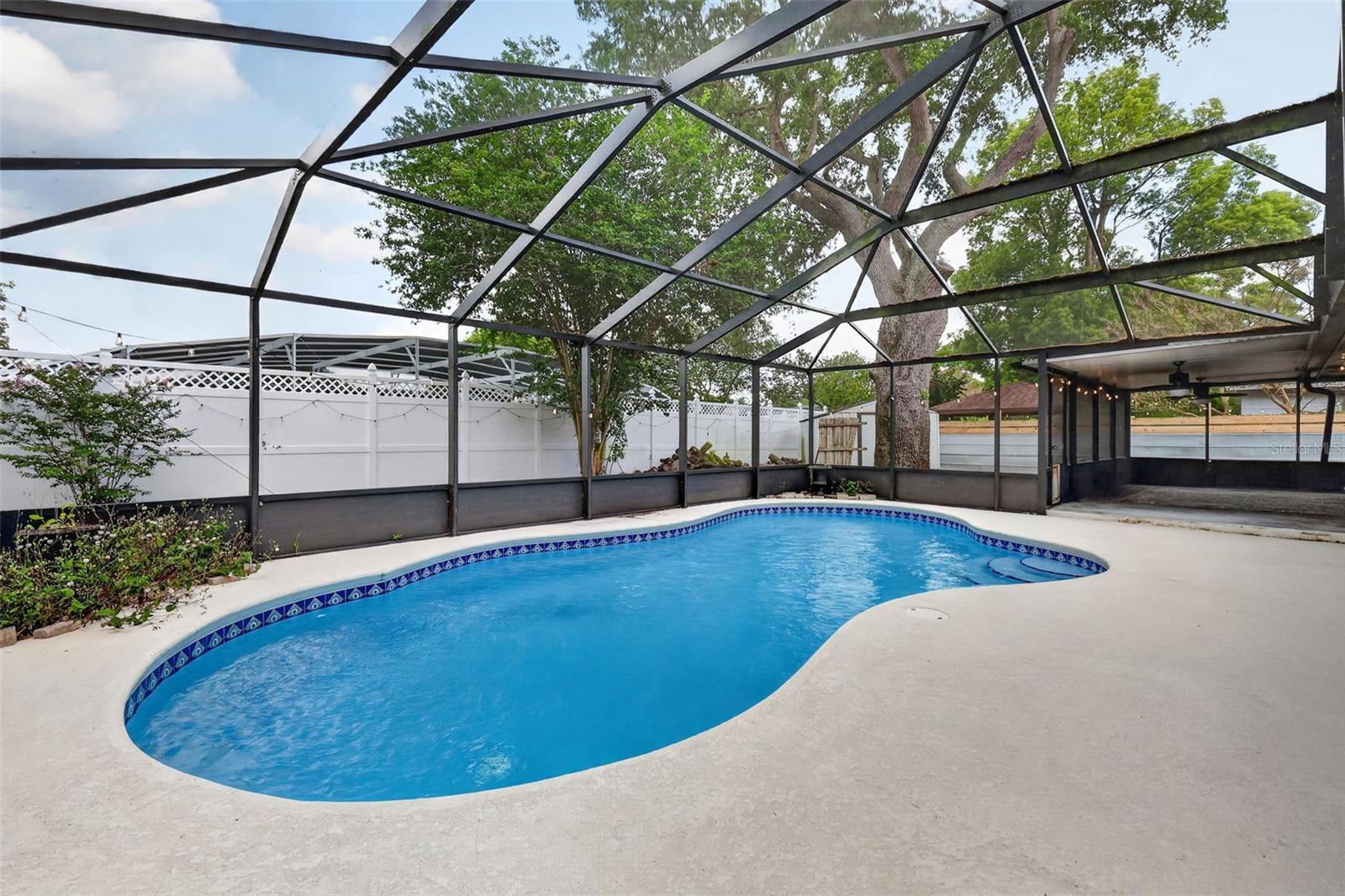 Listing photo id 36 for 3217 Lake Anderson Avenue