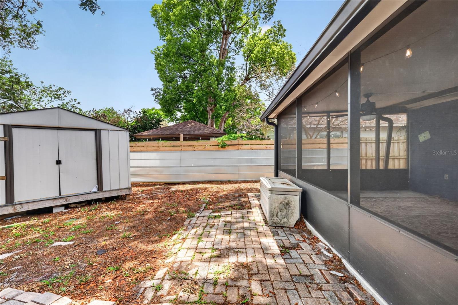 Listing photo id 39 for 3217 Lake Anderson Avenue