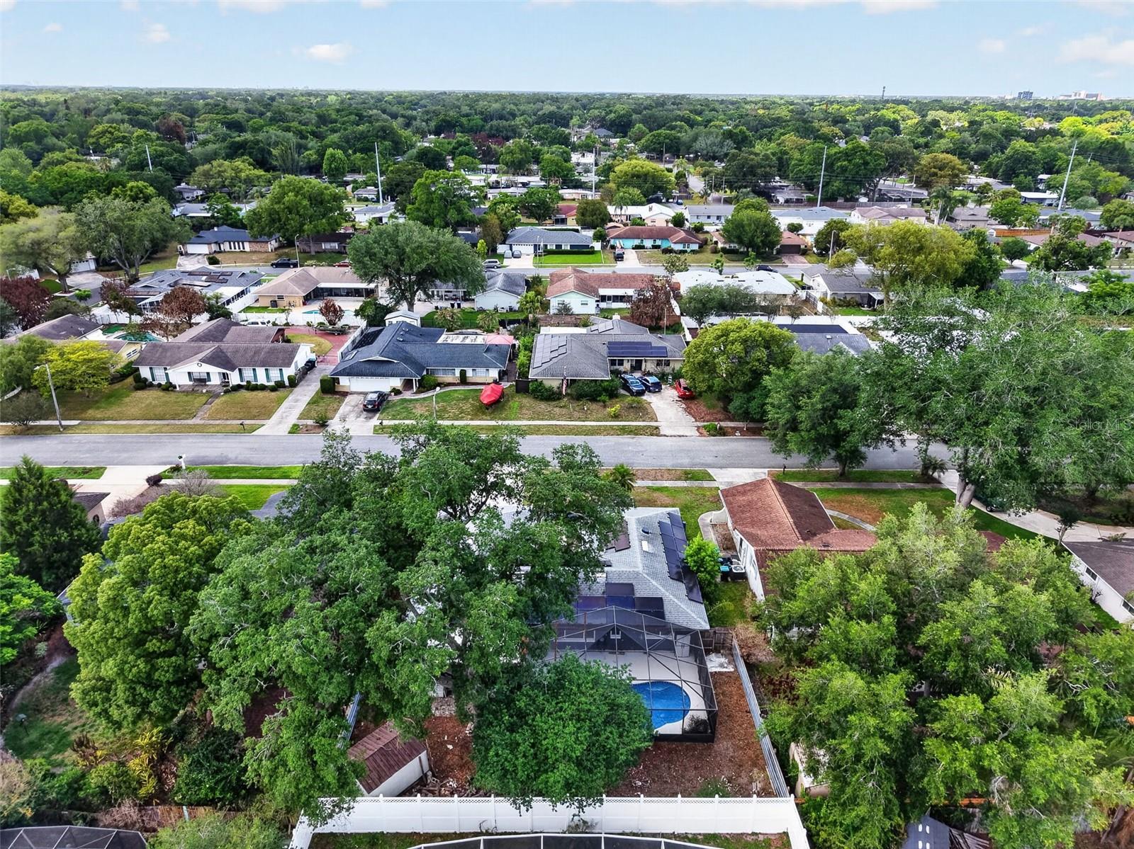 Listing photo id 4 for 3217 Lake Anderson Avenue