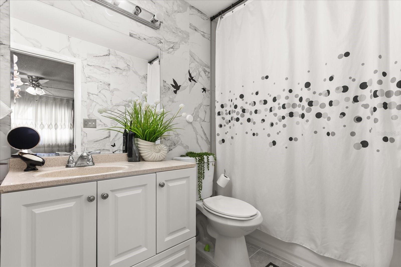 Listing photo id 16 for 6227 Luzon Drive