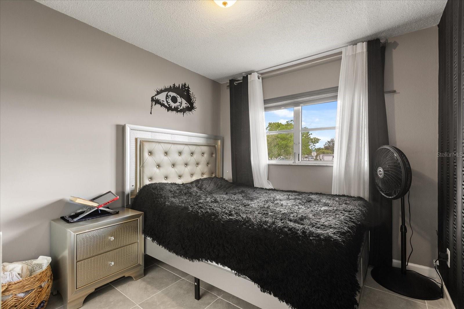 Listing photo id 17 for 6227 Luzon Drive
