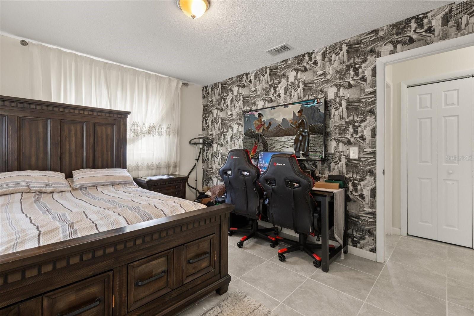 Listing photo id 21 for 6227 Luzon Drive