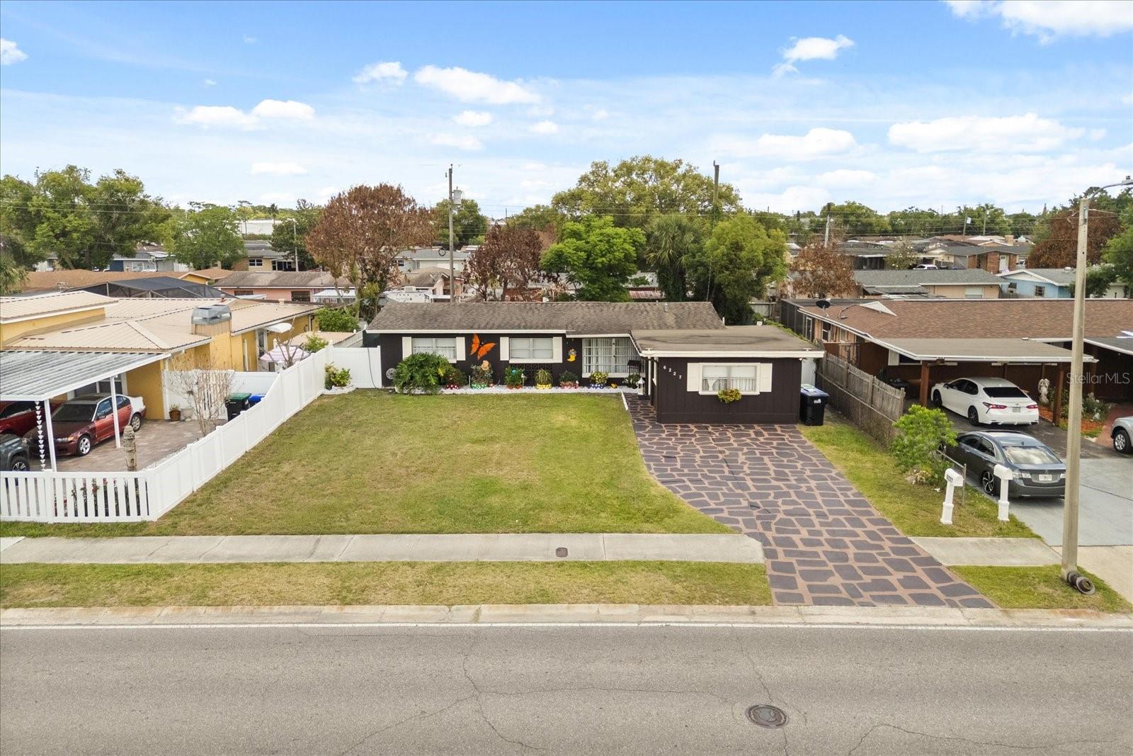 Listing photo id 34 for 6227 Luzon Drive