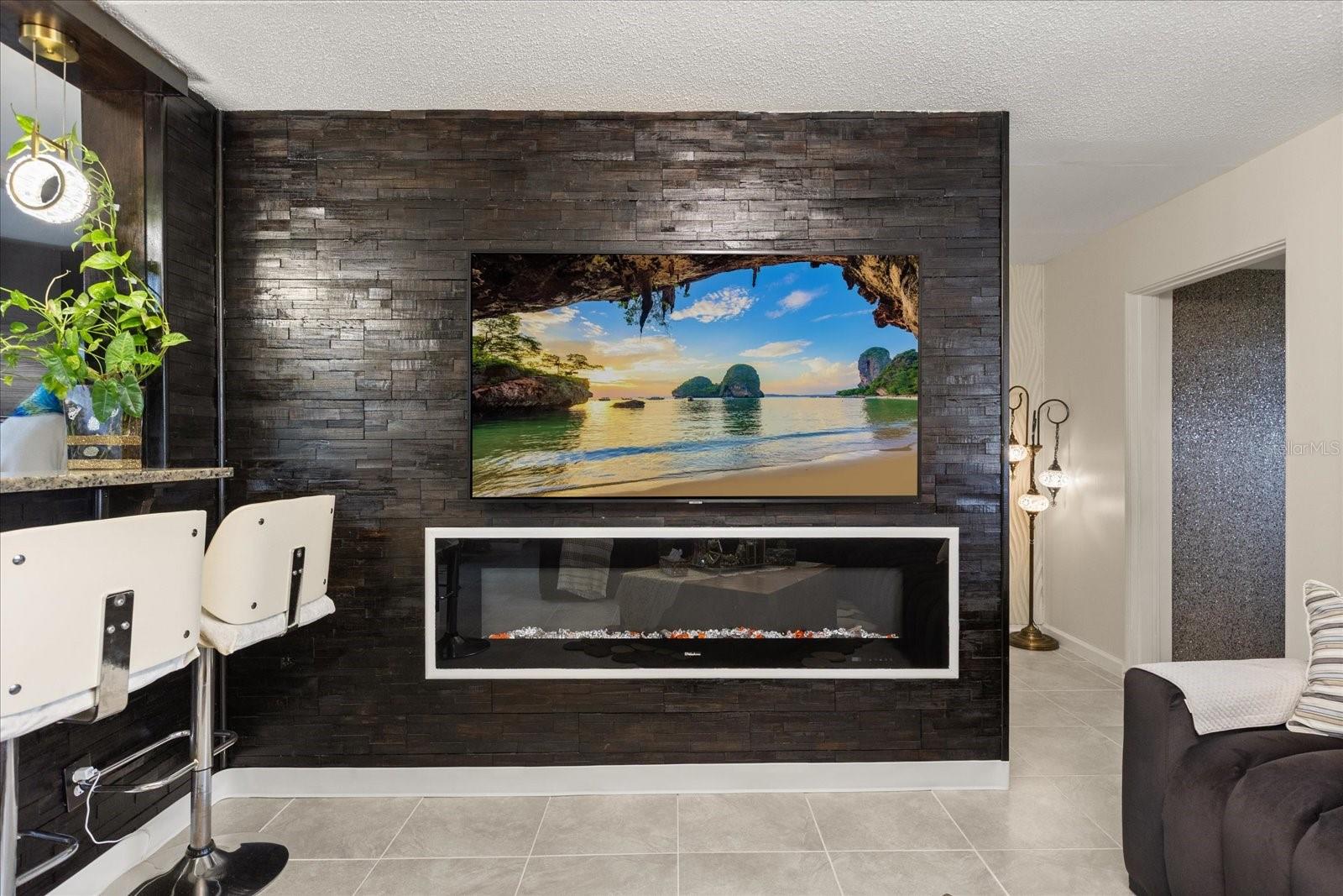 Listing photo id 5 for 6227 Luzon Drive