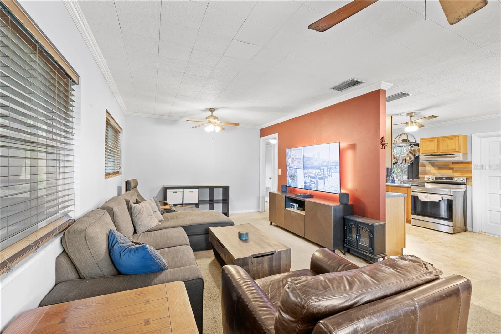 Listing photo id 19 for 3010 Touraine Avenue