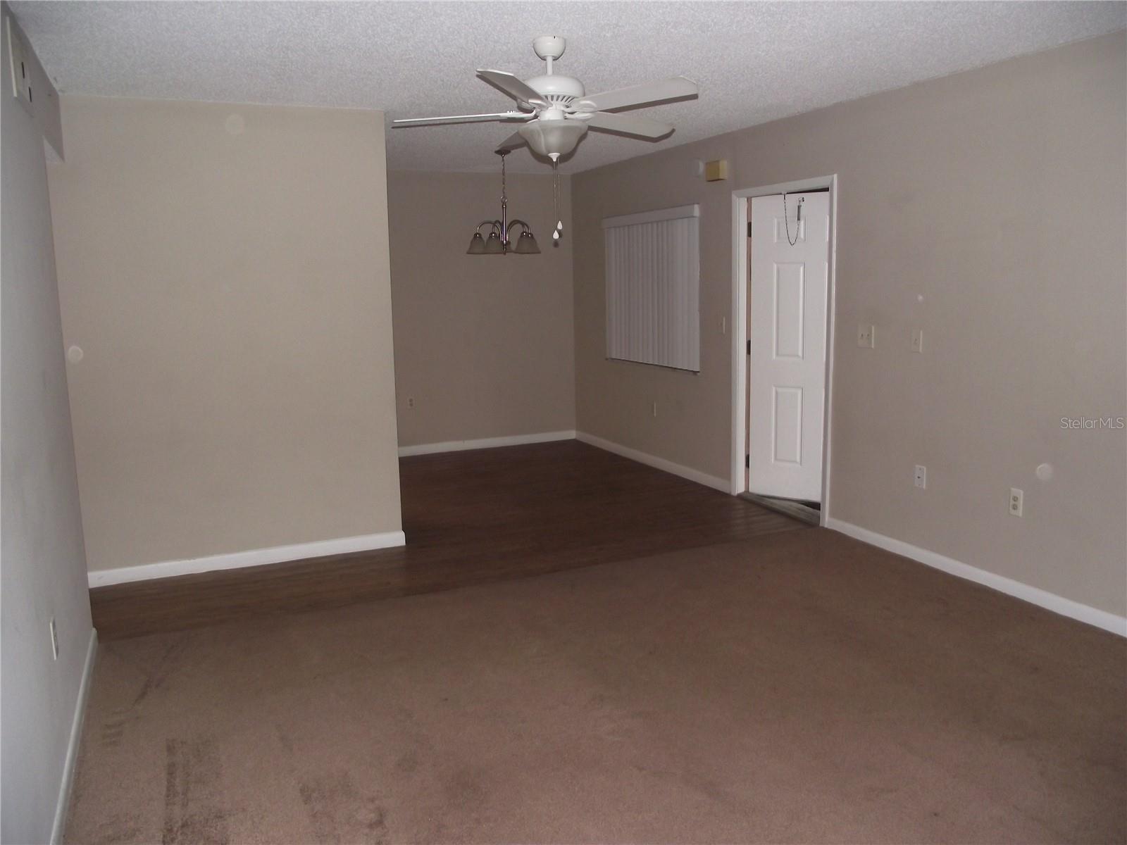 Image 3 of 16 For 5293 Vineland Road C104