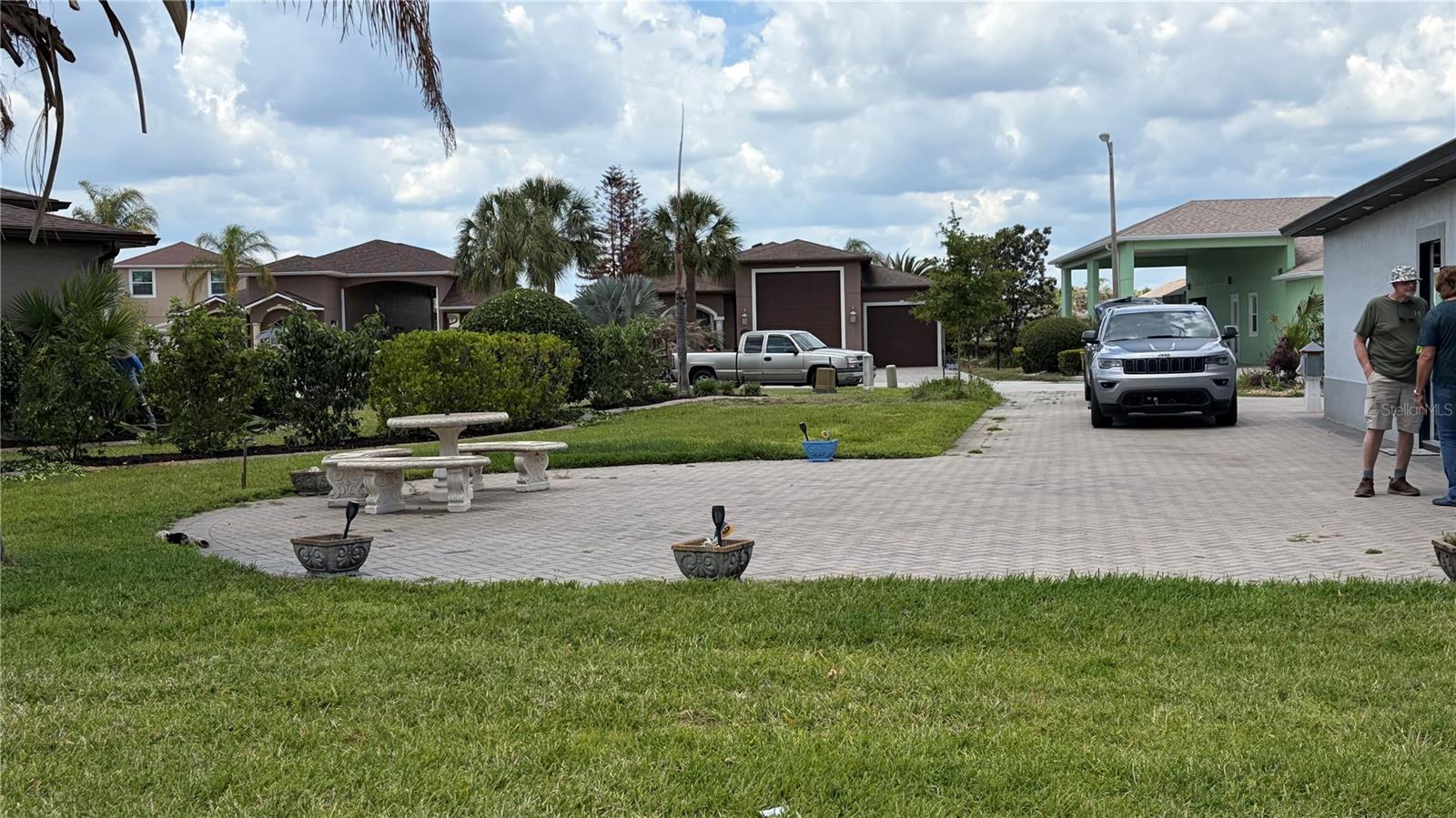 Image 22 of 34 For 389 Nolane Lane