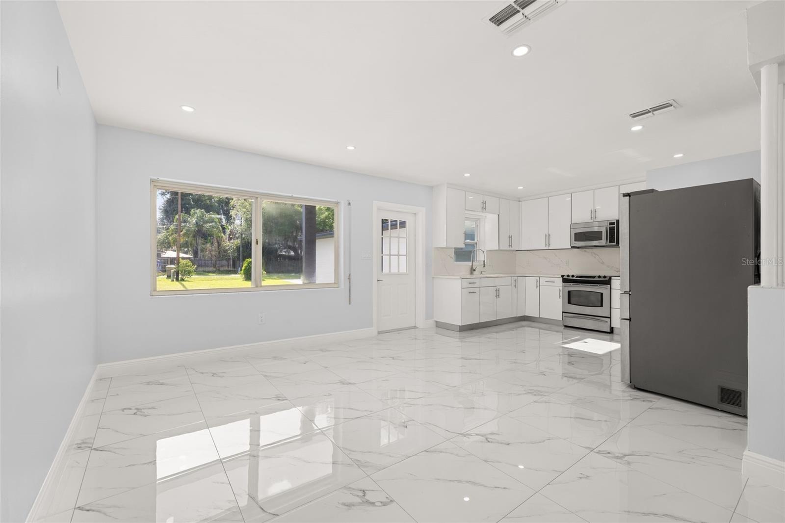 Image 15 of 50 For 930 Aultman Road