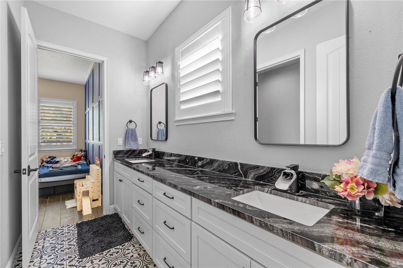 Image 31 of 83 For 22250 Deer Park Avenue