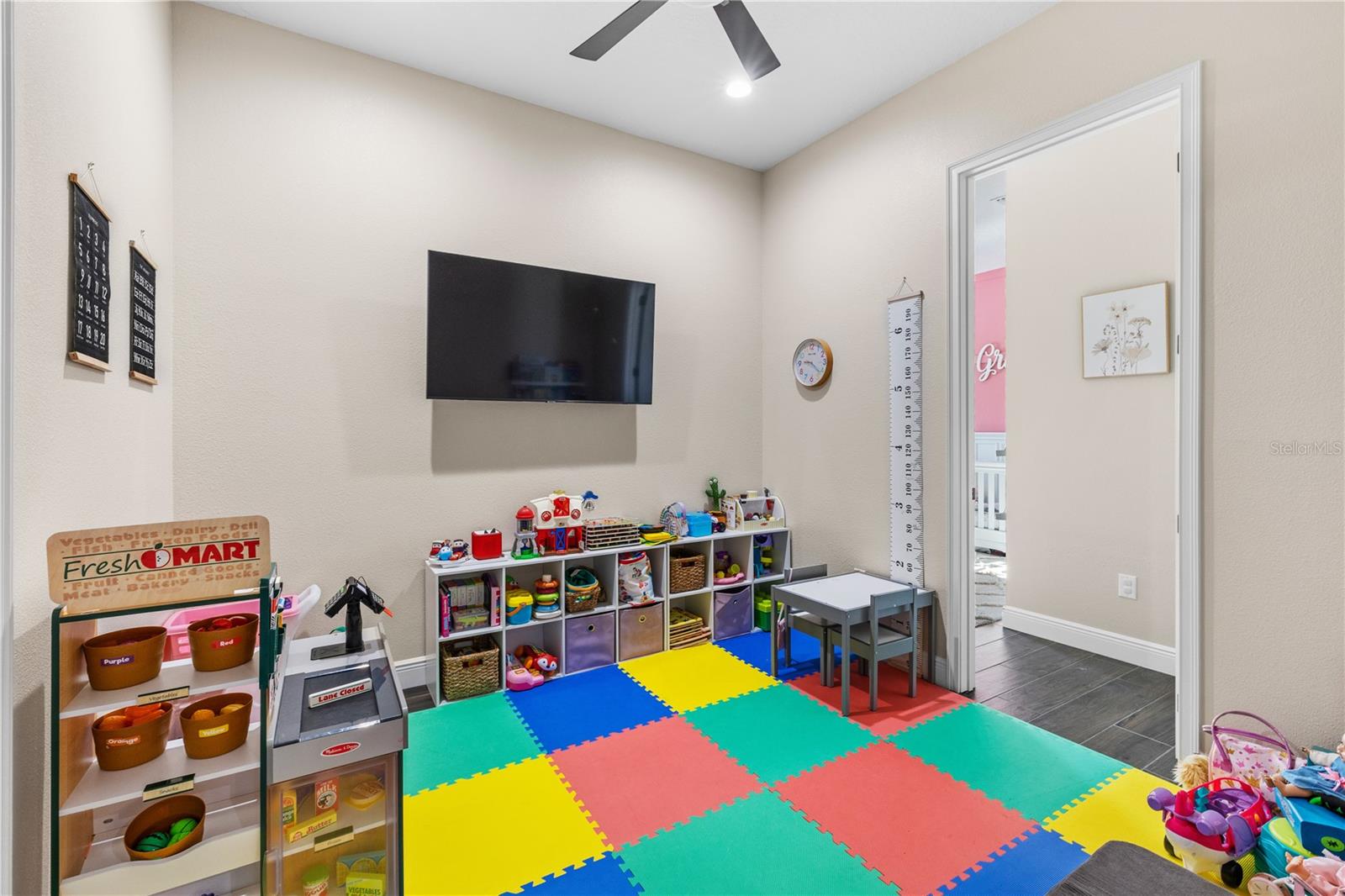 Image 35 of 83 For 22250 Deer Park Avenue