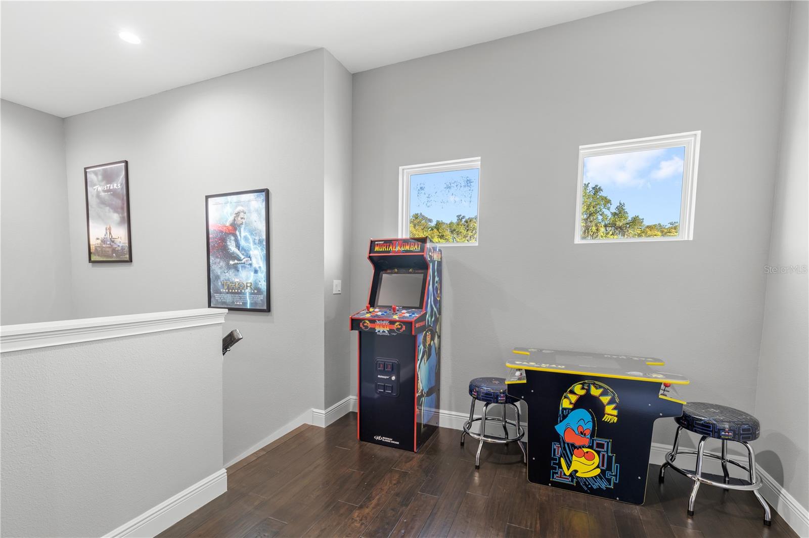 Image 42 of 83 For 22250 Deer Park Avenue