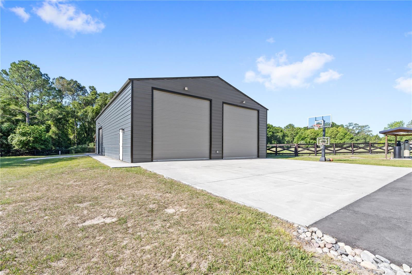 Image 64 of 83 For 22250 Deer Park Avenue