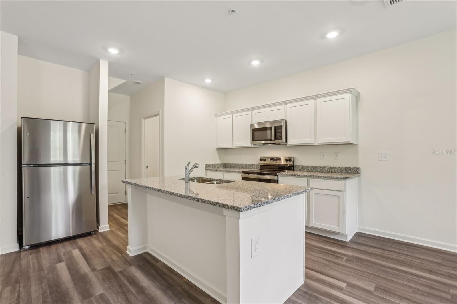 Image 8 of 24 For 2567 Grey Hawk Dr