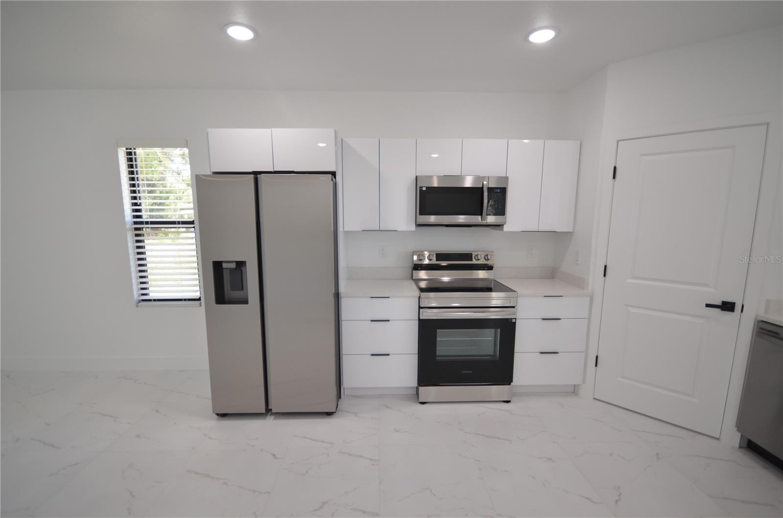 Image 13 of 16 For 2188 Barker Boulevard