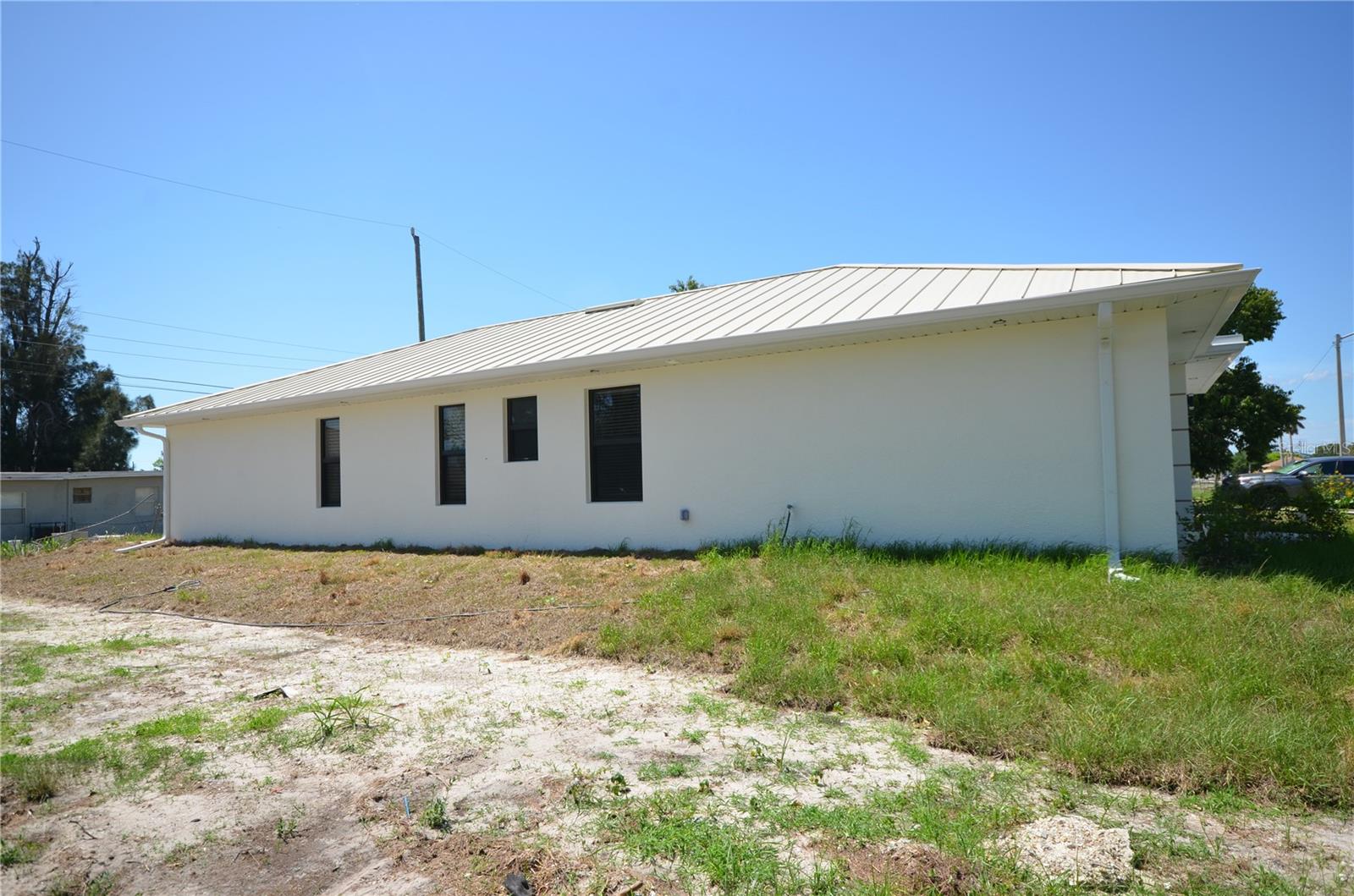 Image 4 of 16 For 2188 Barker Boulevard