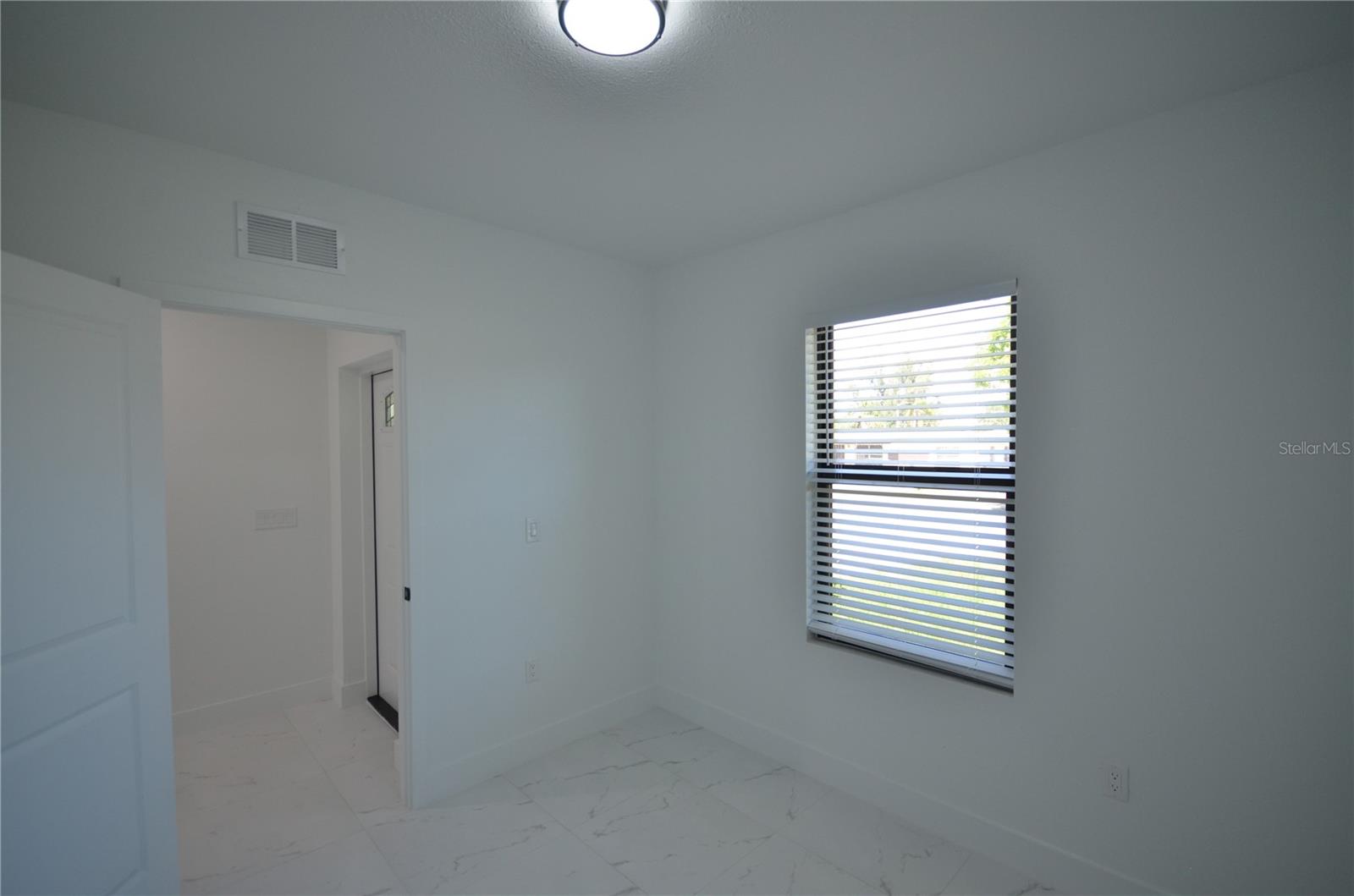 Image 6 of 16 For 2188 Barker Boulevard