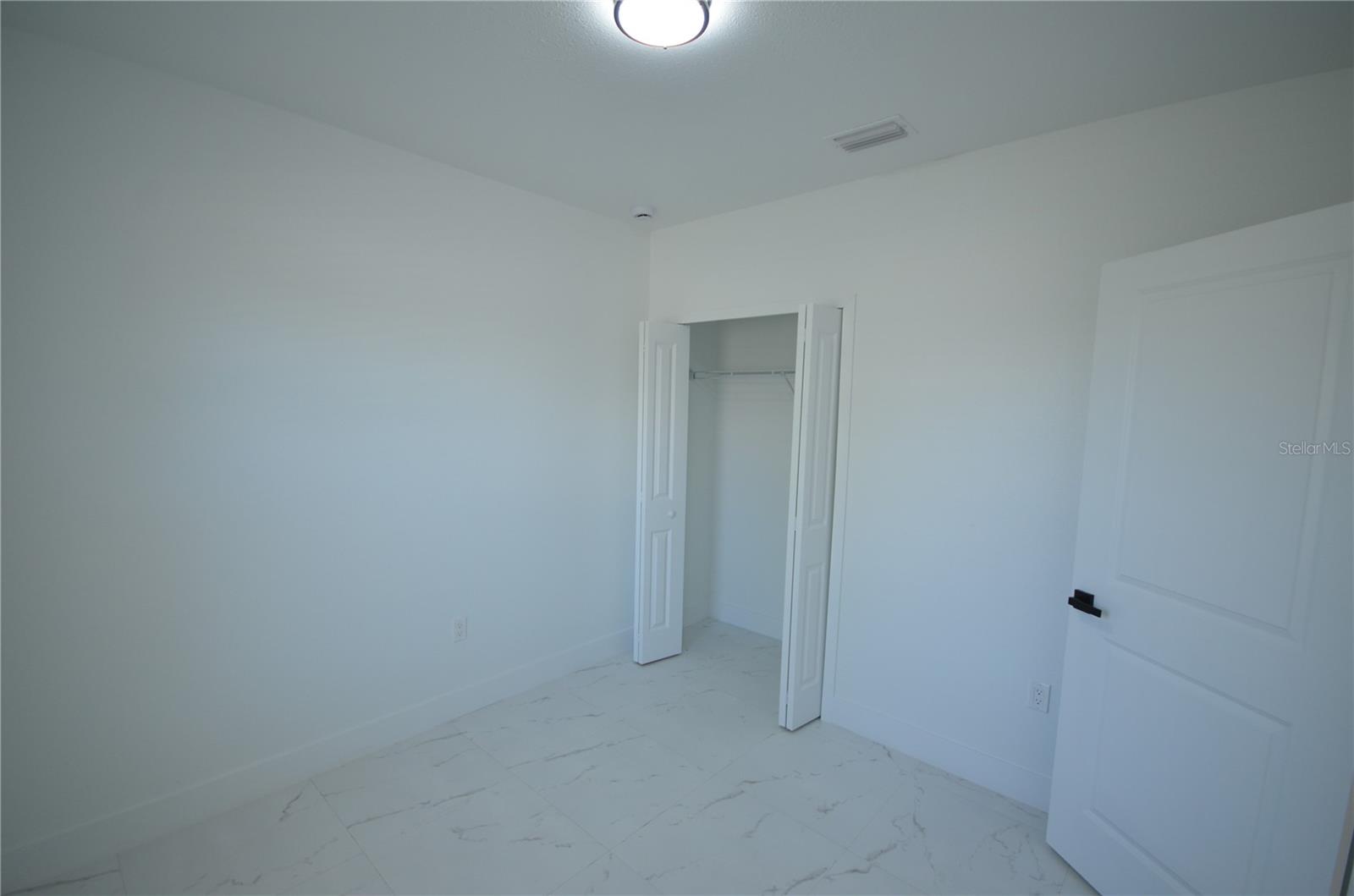 Image 7 of 16 For 2188 Barker Boulevard