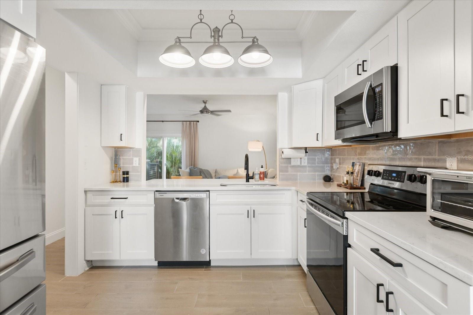 Image 14 of 33 For 409 Audubon Avenue 9