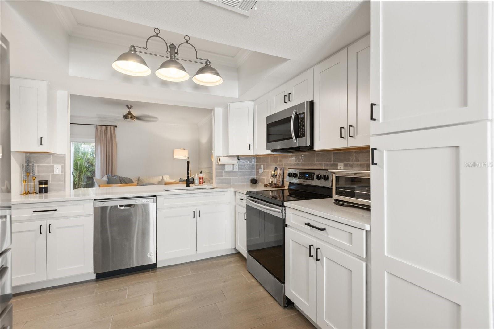 Image 15 of 33 For 409 Audubon Avenue 9