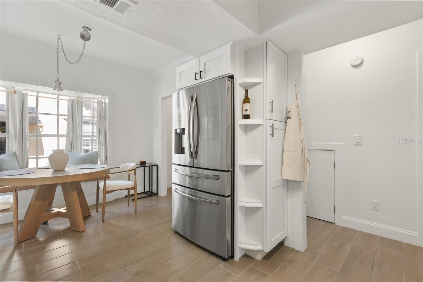 Image 17 of 33 For 409 Audubon Avenue 9