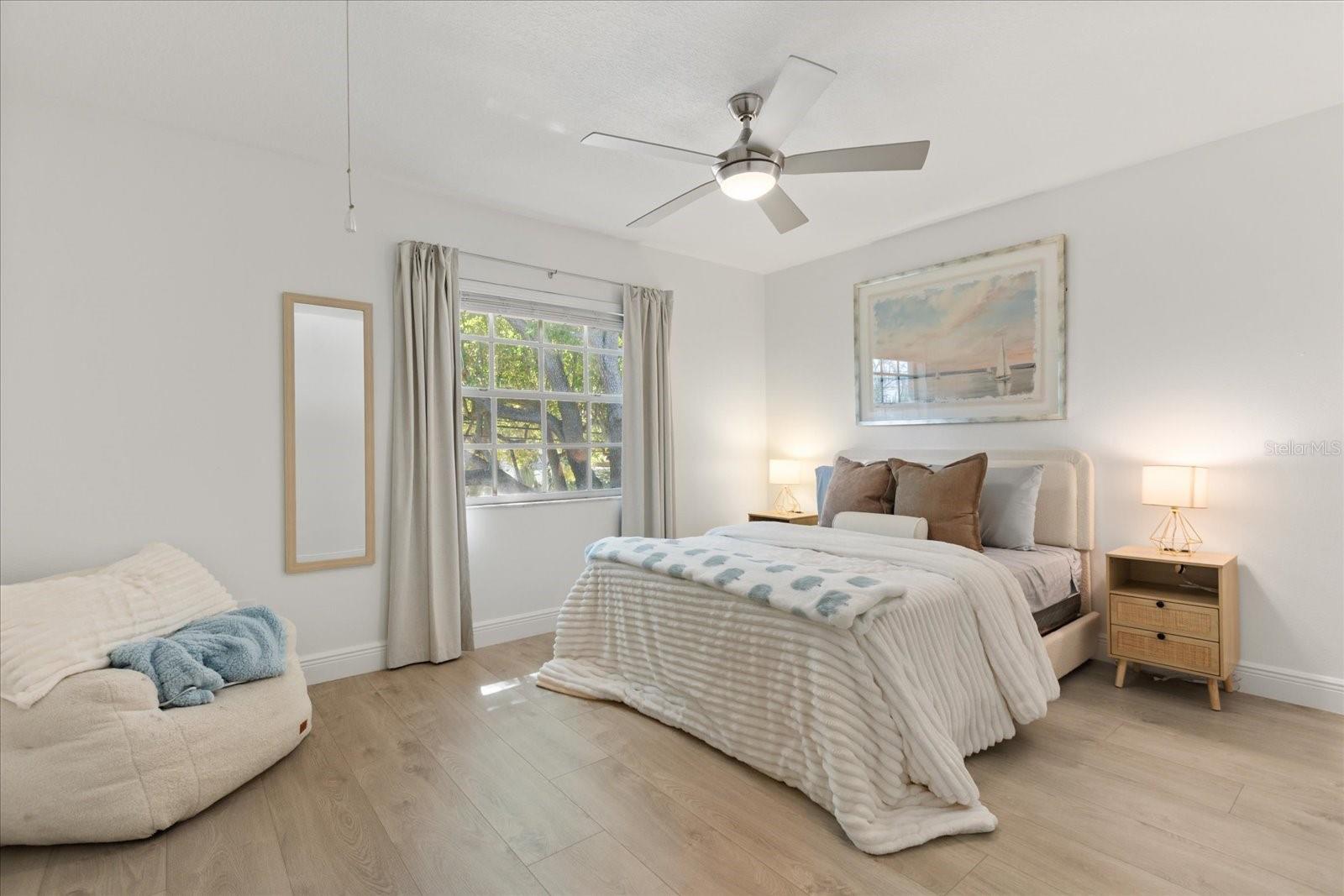 Image 19 of 33 For 409 Audubon Avenue 9