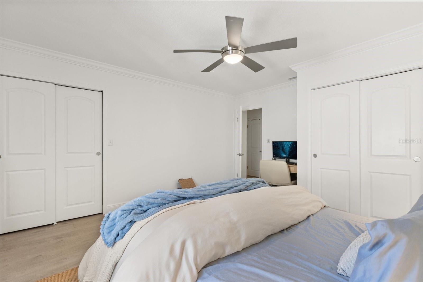 Image 23 of 33 For 409 Audubon Avenue 9