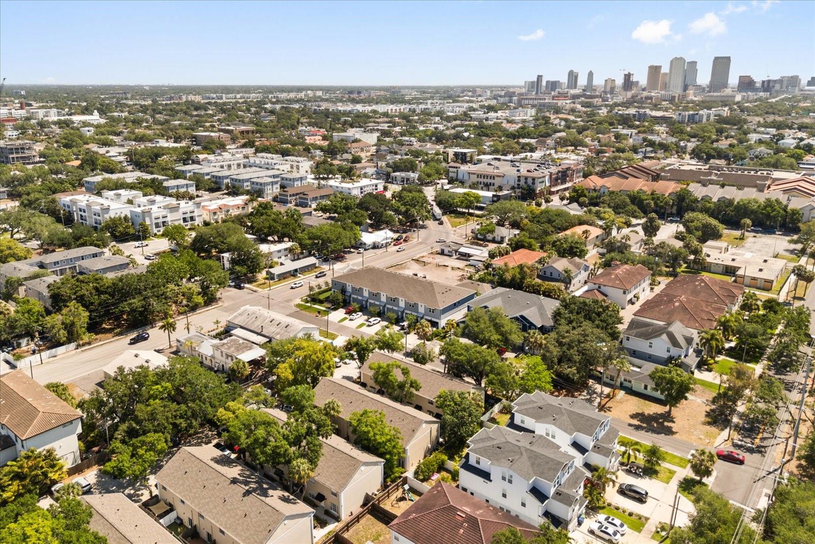 Image 29 of 33 For 409 Audubon Avenue 9