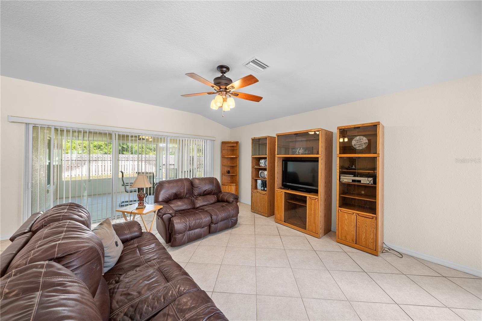 Image 18 of 48 For 9175 118th Loop