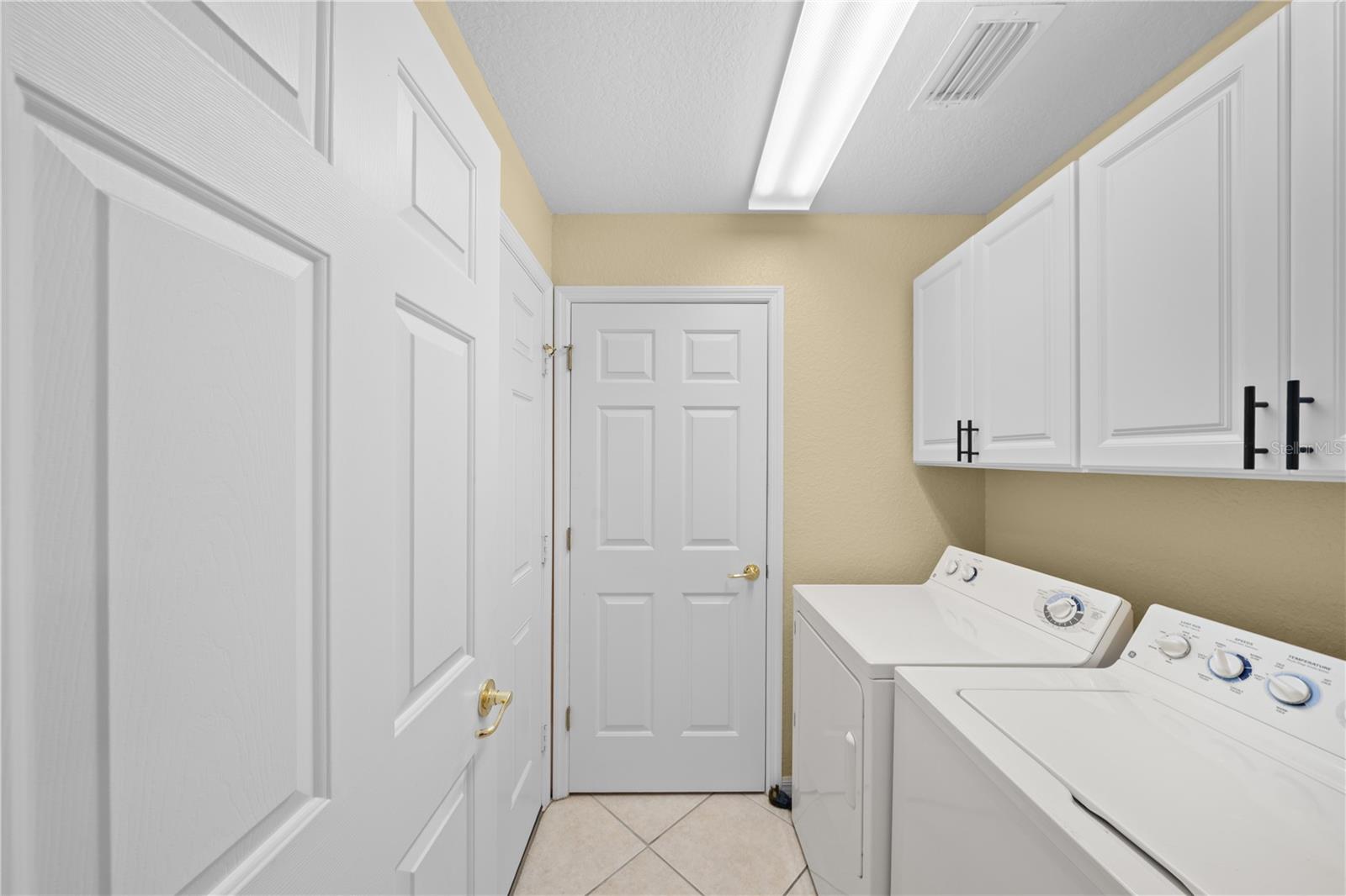Image 40 of 48 For 9175 118th Loop