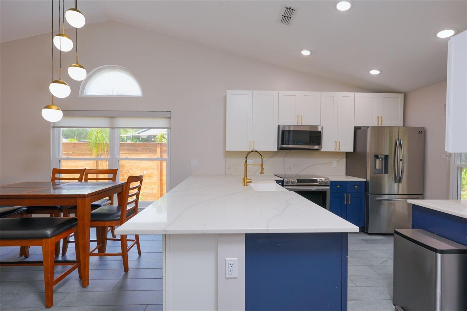 Image 11 of 59 For 5328 Alcom Drive