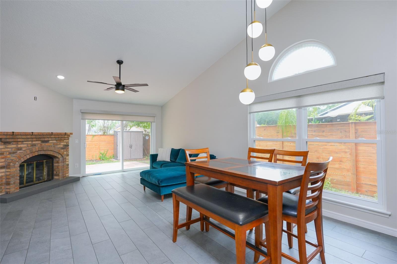 Image 19 of 59 For 5328 Alcom Drive